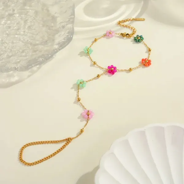 Gold_Flower_Hand_Chain_For_Women